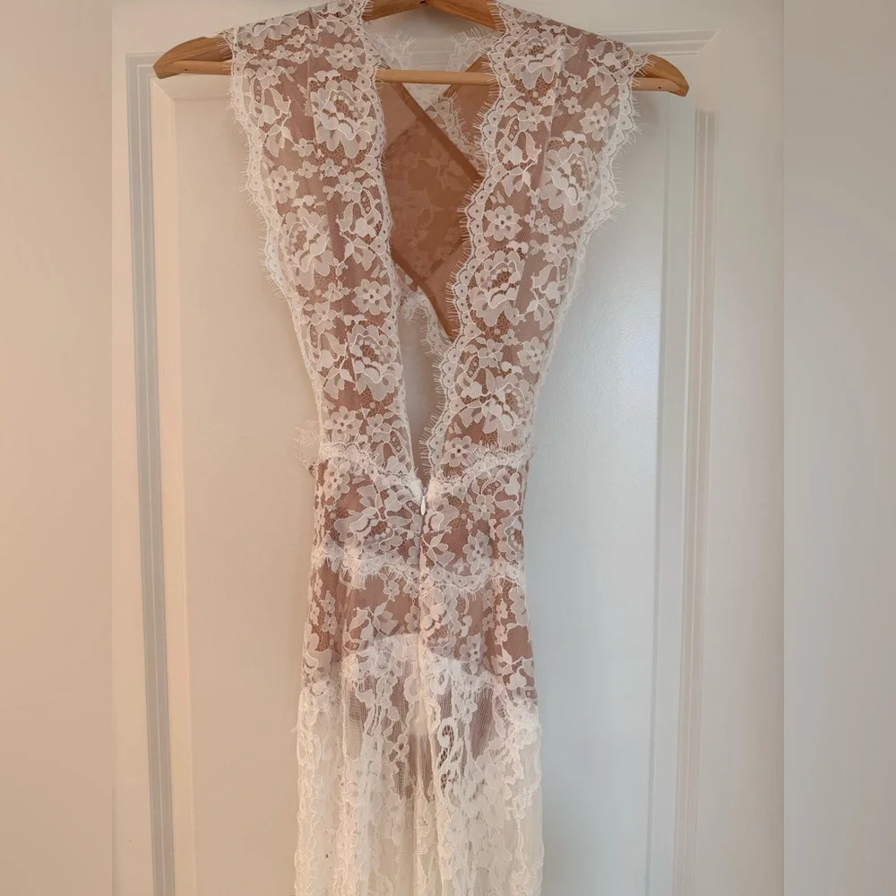 NWOT BRONX AND BANCO Naia Lace Gown in White Wedding Evening Gown